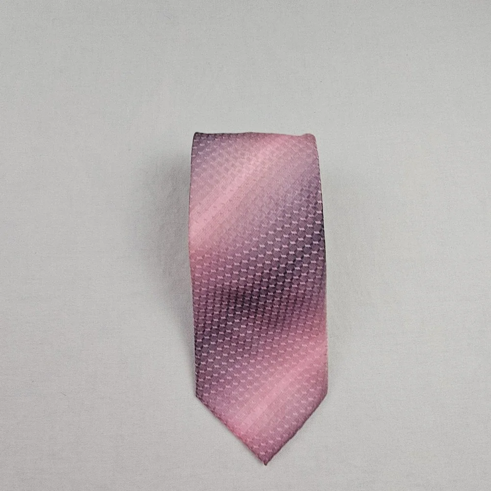 Van Heusen Men's Necktie Tie Geometric 100% Polyester
